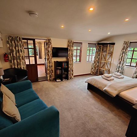 The Garden Lodge Llynclys 外观 照片