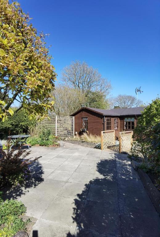 The Garden Lodge Llynclys 外观 照片