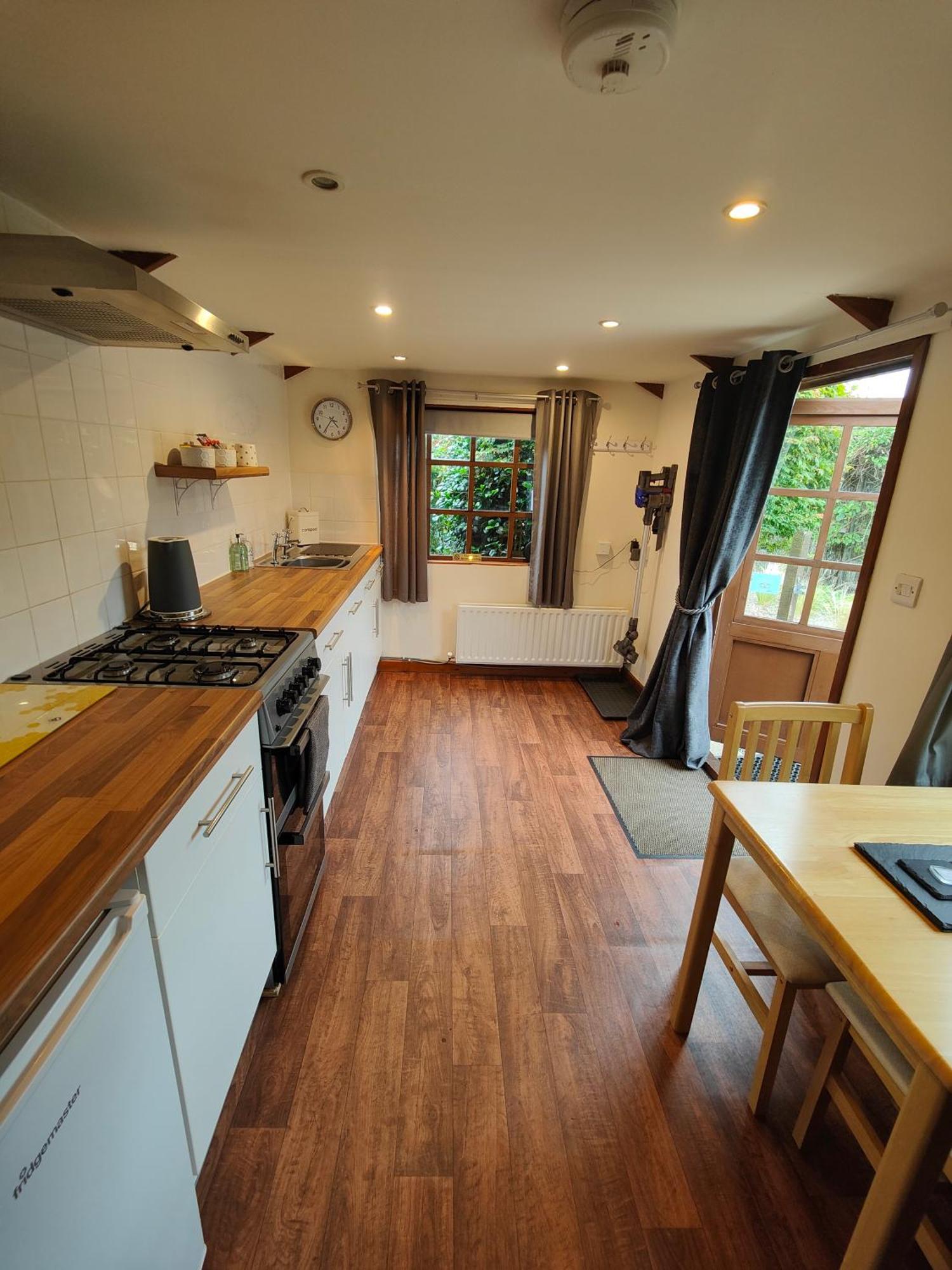 The Garden Lodge Llynclys 外观 照片