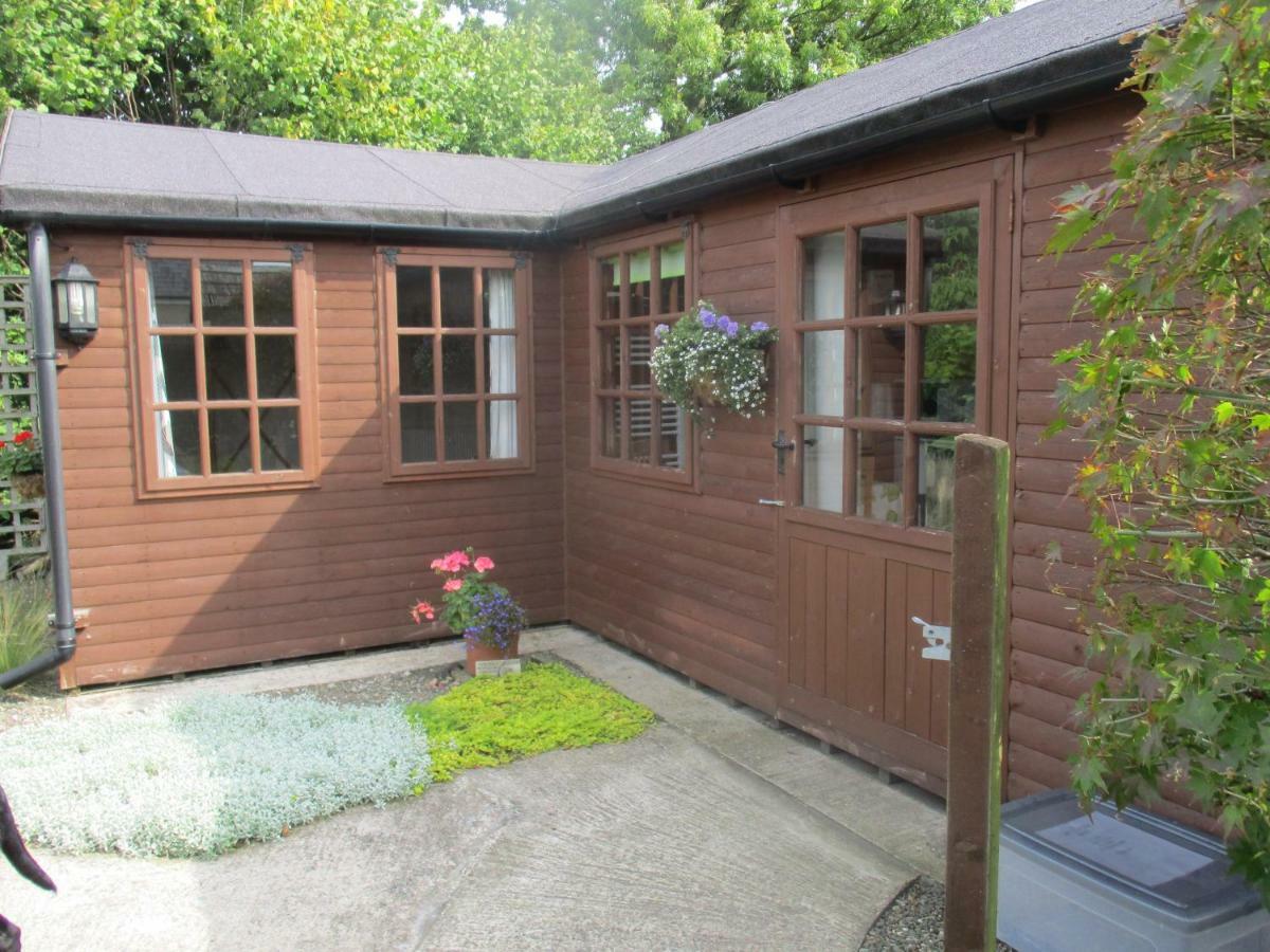 The Garden Lodge Llynclys 外观 照片